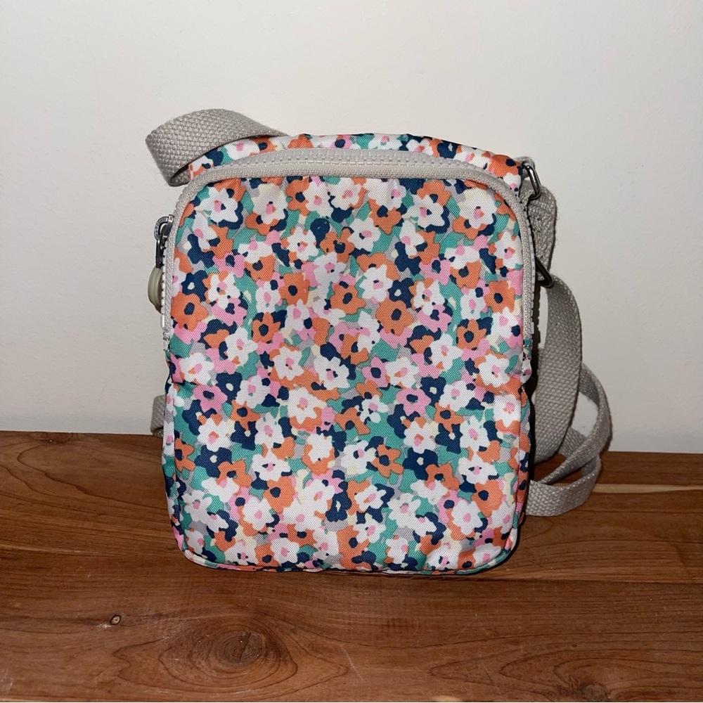 Kipling Floral Crossbody Bag Daisy Lightweight - Picture 2 of 11